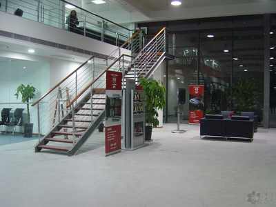 蘇州h型鋼集裝箱活動房鋼結構樓梯焊接制作施工鋼結構廠房承建施工